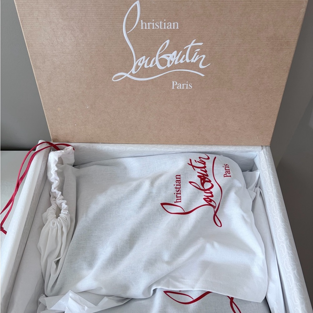 Christian Louboutin Elegant White and Red Intimates - Picture 1 of 7